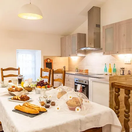 Les Nuits Du Pastelier Guest house Teulat