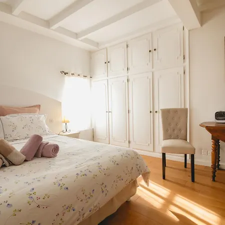 Les Nuits Du Pastelier Guest house 4*